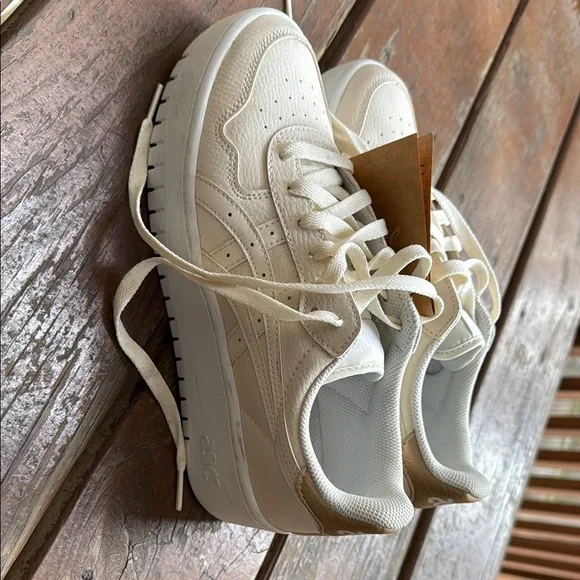 Asics Cream Sneakers - Picture 5 of 12